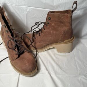 Sorel Brown Leather Hi-Line Chunky Heel Lace Up Boots Size 8